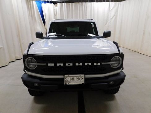 New 2025 Ford Bronco Outer Banks w/ Black Appearance Package image 4