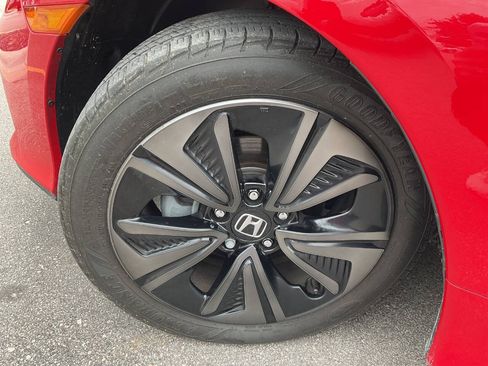 Used 2018 Honda Civic EX image 41