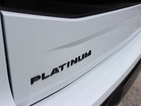 Used 2025 Ford Expedition Max Platinum w/ Stealth Performance Package AWD/4WD image 4
