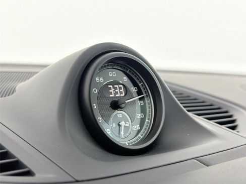 New 2026 Porsche Macan Turbo image 15