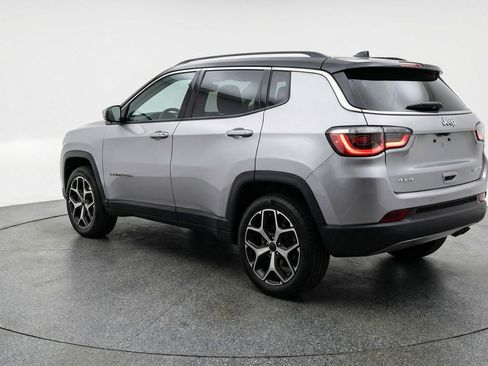 Used 2025 Jeep Compass Limited AWD/4WD image 6