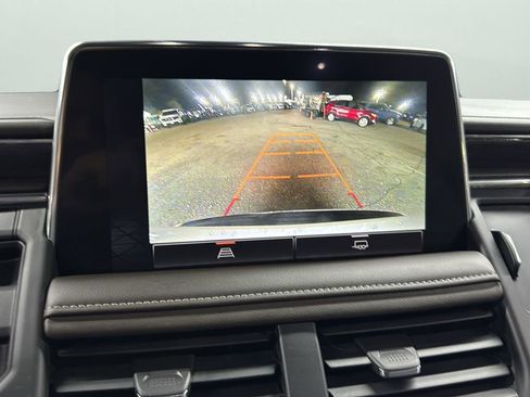 Used 2023 GMC Yukon XL SLT image 19