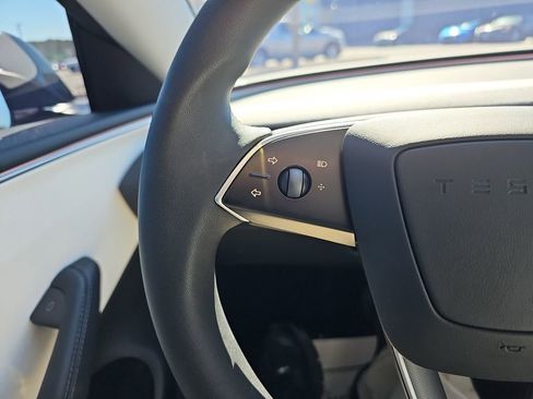 Used 2025 Tesla Model 3 Long Range image 21