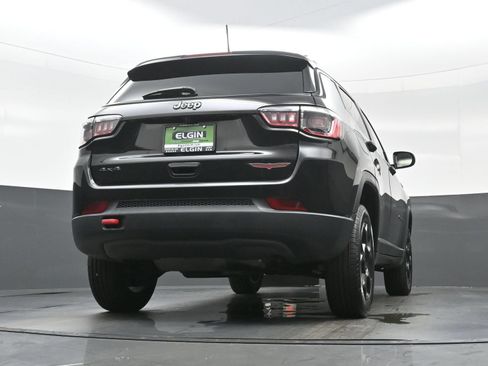 Used 2022 Jeep Compass Trailhawk w/ Sun and Sound Group AWD/4WD image 34