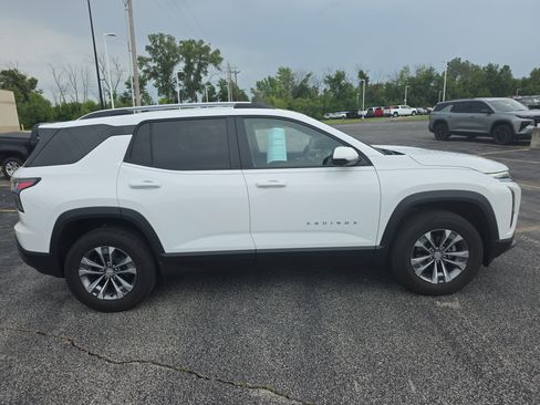 Used 2025 Chevrolet Equinox LT w/ Convenience Package II FWD image 3