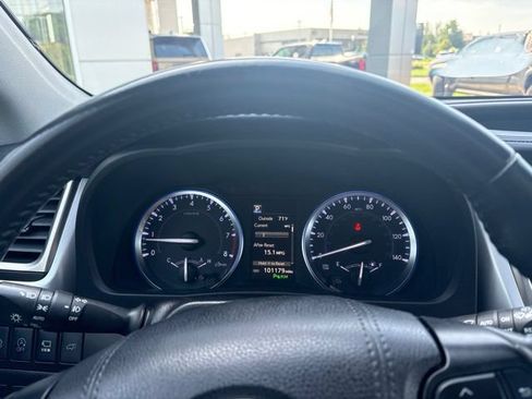 Used 2019 Toyota Highlander Limited Platinum AWD/4WD image 13