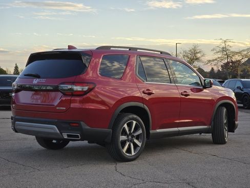 New 2025 Honda Pilot Touring image 21