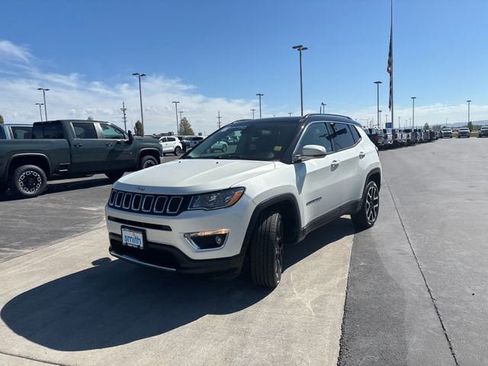 Used 2017 Jeep Compass Limited w/ Navigation Group AWD/4WD image 7