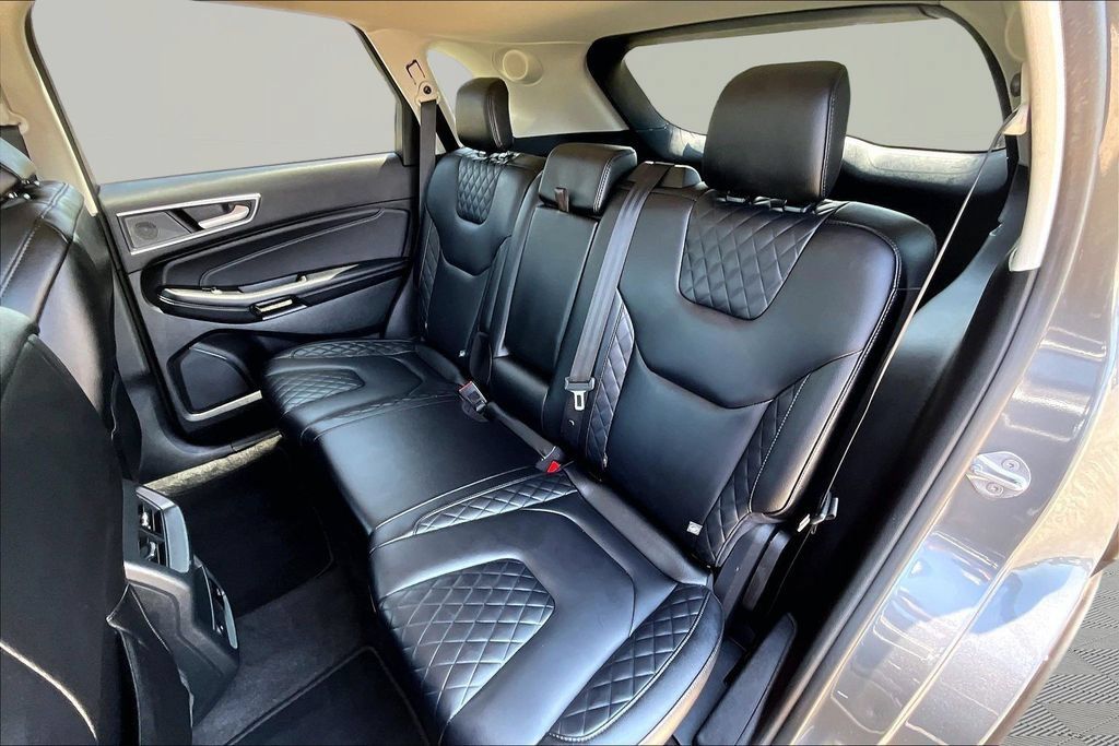 Certified 2024 Ford Edge Titanium AWD/4WD image 26