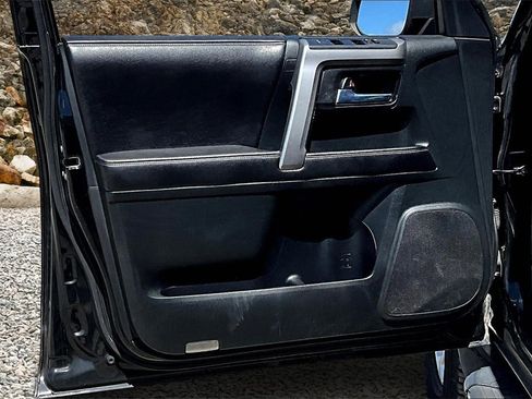 Used 2016 Toyota 4Runner SR5 image 22