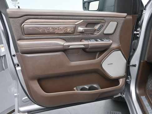 Used 2025 RAM 1500 Limited AWD/4WD image 12