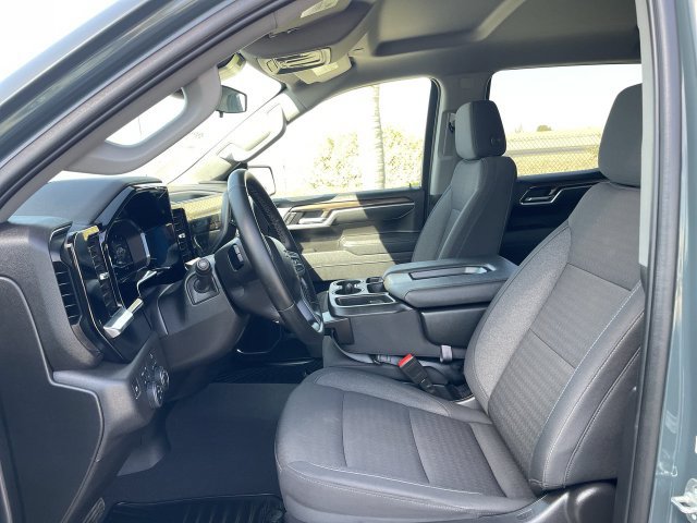 Used 2025 Chevrolet Silverado 1500 LT w/ Z71 Off-Road Package AWD/4WD image 19
