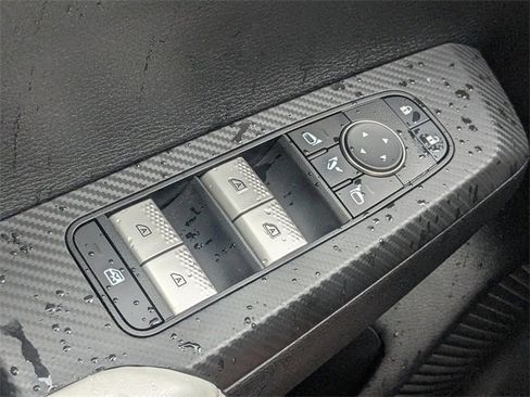 Used 2023 Mitsubishi Outlander 4WD Plug-In Hybrid image 26