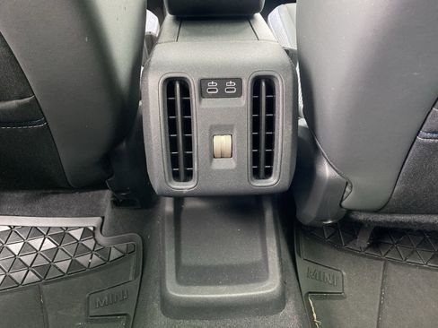 Used 2025 MINI Cooper Countryman S w/ Comfort Package Max image 26