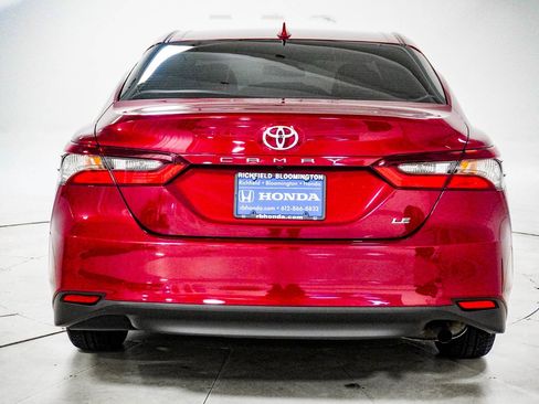 Used 2022 Toyota Camry LE image 7