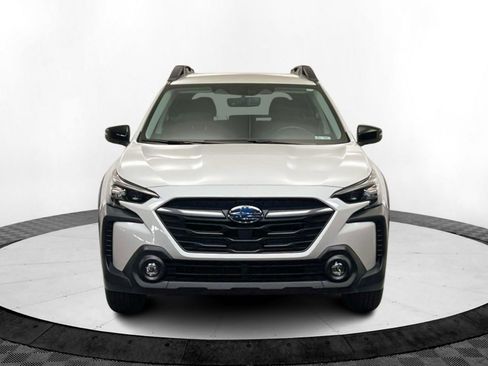 Used 2024 Subaru Outback Premium image 9