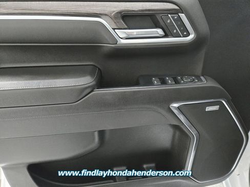 Used 2022 Chevrolet Silverado 1500 LTZ w/ LTZ Premium Package image 16