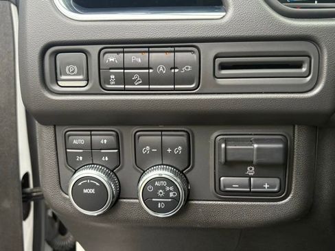 Used 2022 GMC Yukon AT4 w/ Max Trailering Package AWD/4WD image 32