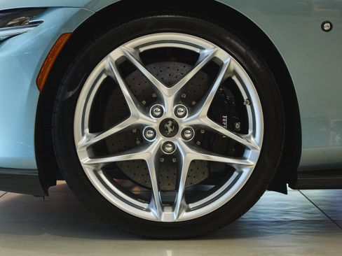 Used 2024 Ferrari Roma Spider RWD image 62