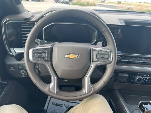 New 2026 Chevrolet Silverado 1500 LT w/ Z71 Off-Road Package AWD/4WD image 16
