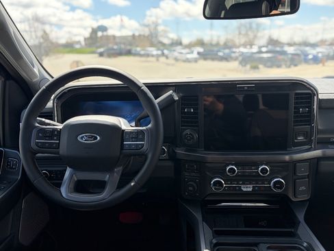 New 2026 Ford F250 Lariat w/ Black Appearance Package AWD/4WD image 21