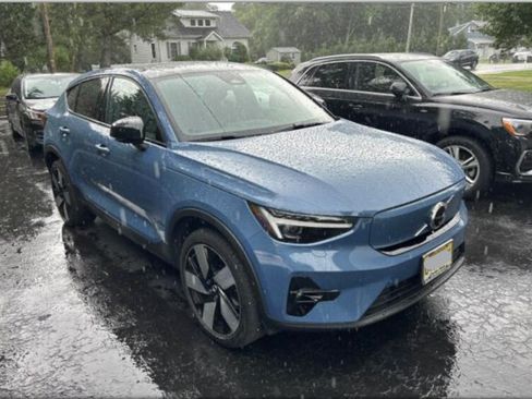 Used 2023 Volvo C40 P8 Recharge Ultimate w/ Protection Package Premier AWD/4WD image 4