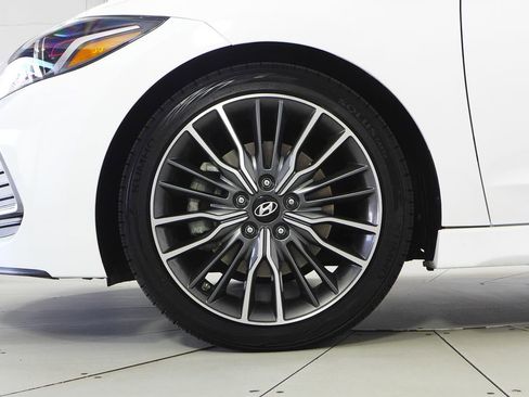 Used 2018 Hyundai Elantra Sport w/ Sport Premium Package 03 image 5