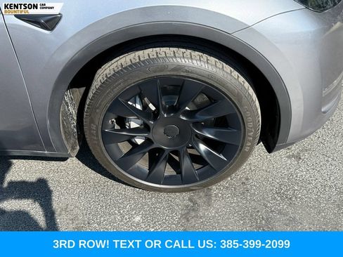 Used 2024 Tesla Model Y Long Range AWD/4WD image 12