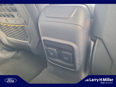 Used 2022 Ford Bronco Badlands image 31