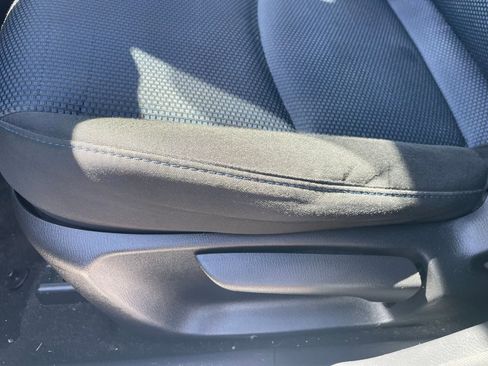 Used 2017 Toyota Yaris iA image 5