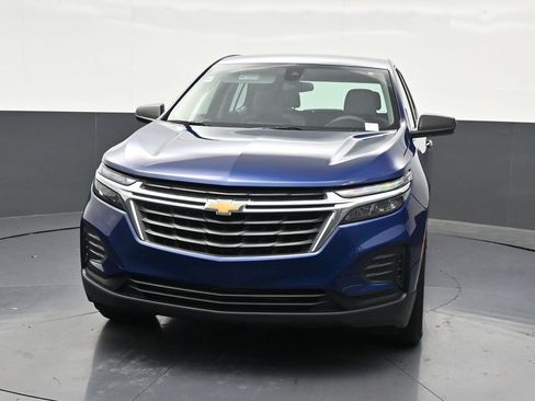Used 2023 Chevrolet Equinox LS FWD image 9
