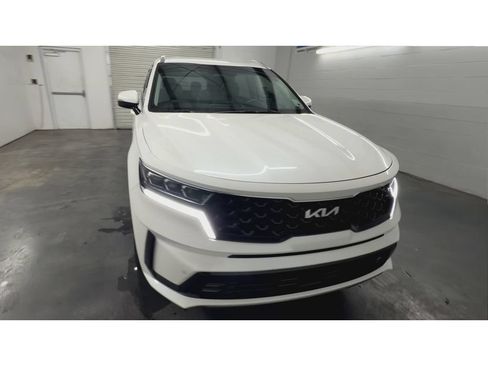 Used 2022 Kia Sorento SX AWD/4WD image 3