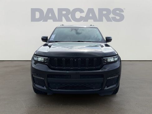 Used 2022 Jeep Grand Cherokee L Limited w/ Luxury Tech Group II RWD image 2