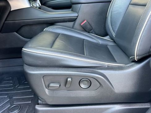 Used 2021 GMC Yukon SLT w/ Rear Media and Nav Package image 13