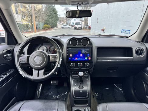 Used 2016 Jeep Patriot High Altitude image 28