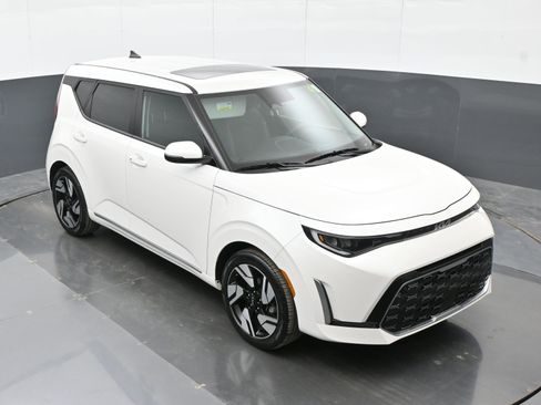 Used 2025 Kia Soul GT-Line w/ GT-Line Technology Package image 18