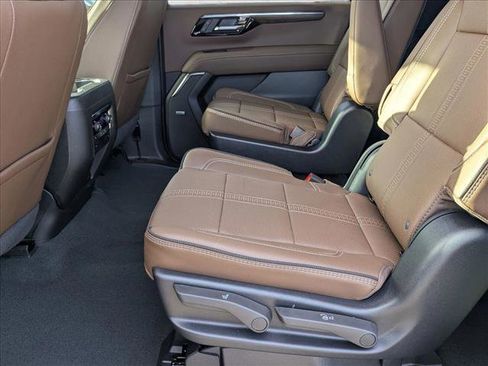 New 2026 Chevrolet Suburban High Country w/ Sun And Tow Package RWD image 14