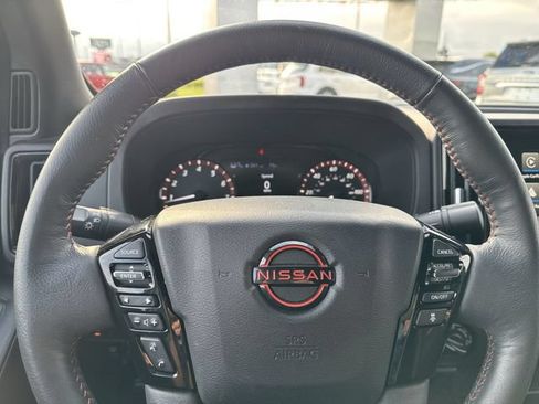 Used 2025 Nissan Frontier PRO-4X w/ Pro Convenience Package AWD/4WD image 19