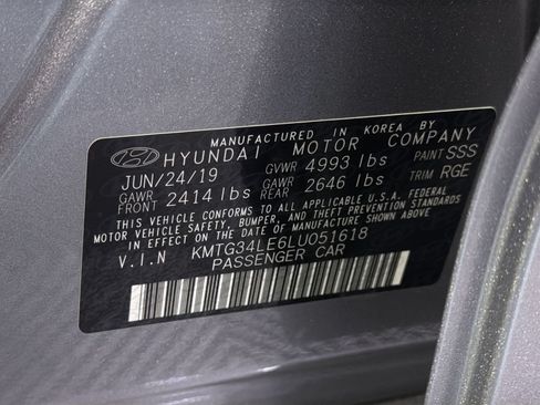 Used 2020 Genesis G70 3.3T w/ Sport Package AWD/4WD image 37