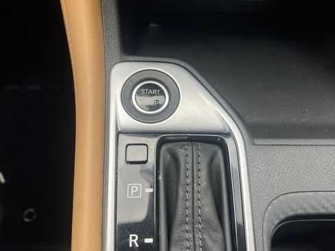 Used 2025 Nissan Sentra SV w/ SV Premium Package FWD image 7
