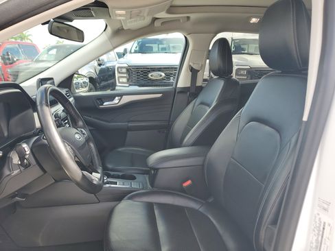 Used 2022 Ford Escape SEL w/ Technology Package image 17