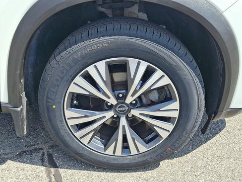 Used 2023 Nissan Rogue SV w/ SV Premium Package AWD/4WD image 9