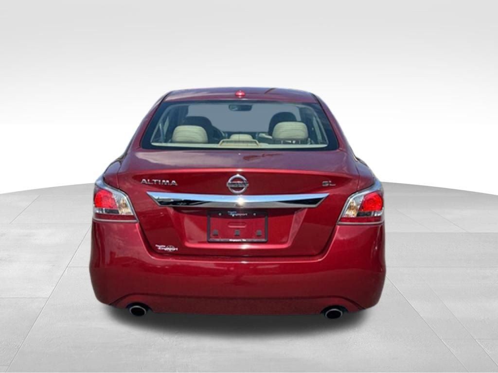 Used 2015 Nissan Altima 2.5 SL w/ Technology Package FWD image 6