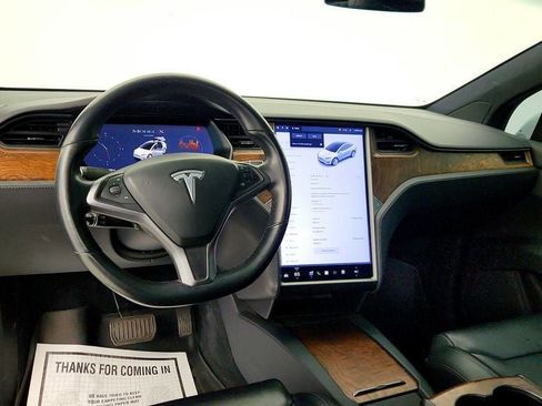 Used 2019 Tesla Model X Long Range image 11