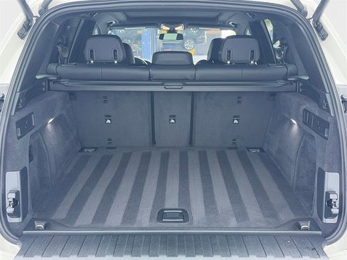 Used 2022 BMW X5 xDrive40i w/ Parking Assistance Package image 12