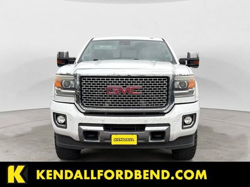 Used 2015 GMC Sierra 2500 Denali w/ Driver Alert Package image 8