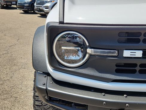 Used 2022 Ford Bronco Black Diamond w/ Sasquatch Package AWD/4WD image 9