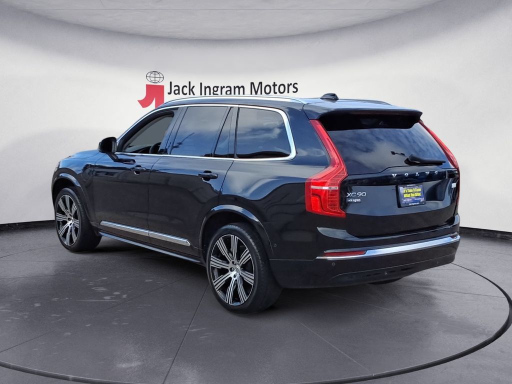 Used 2023 Volvo XC90 T8 Plus AWD/4WD image 3