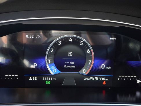 Used 2024 Volkswagen Tiguan SE image 20