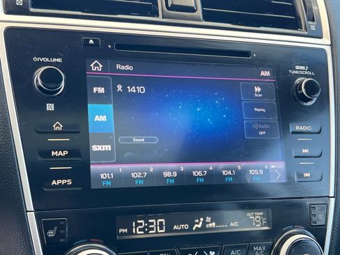 Used 2019 Subaru Outback 2.5i Limited AWD/4WD image 18